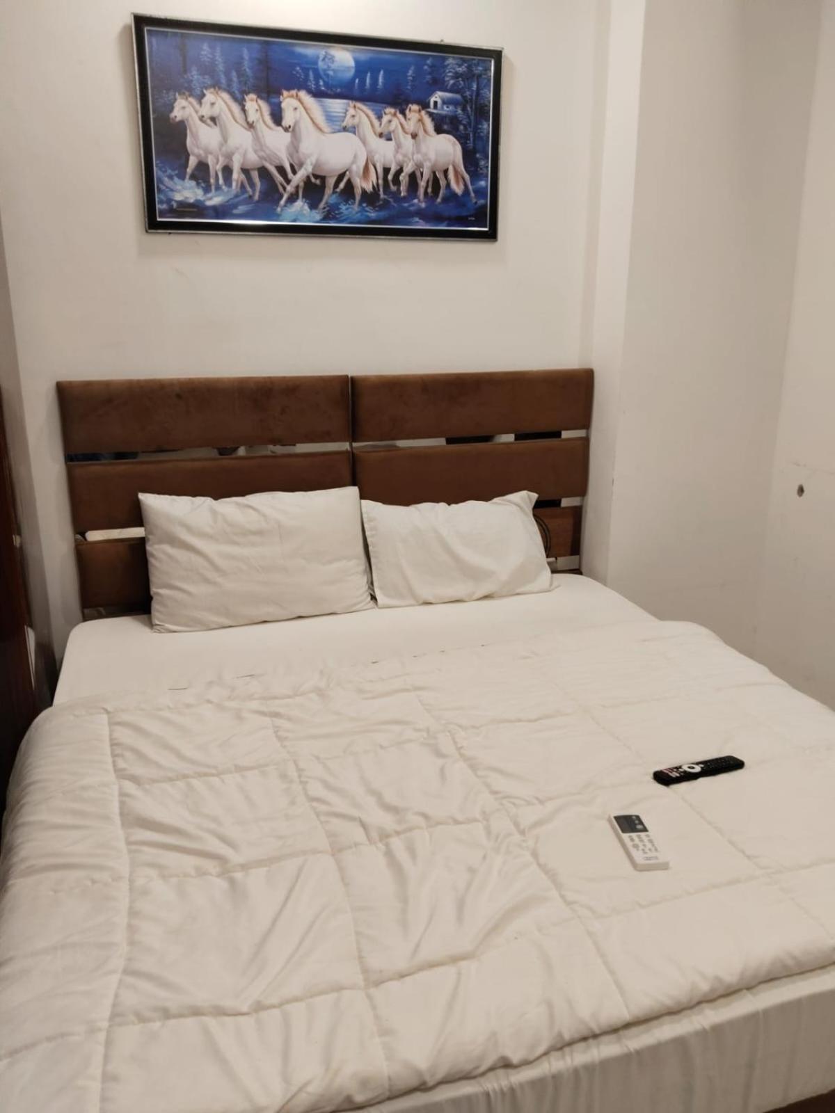 Hotel Kiwi Inn Vijaynagar Scheme 78 Indore Bagian luar foto