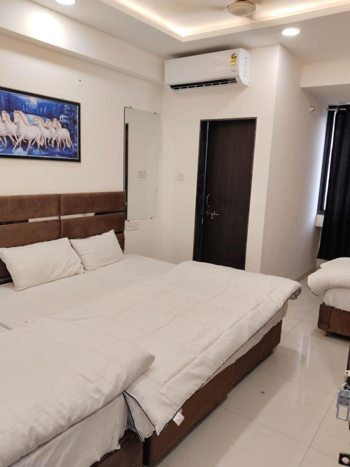 Hotel Kiwi Inn Vijaynagar Scheme 78 Indore Bagian luar foto